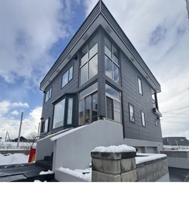 ビルトインガレージ2台分、全洋室6帖以上